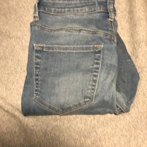 Light washed blue skinny jeans not worn to much